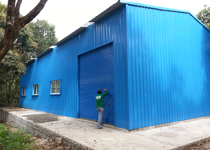 Small warehoue with single steel sheet wall & roof