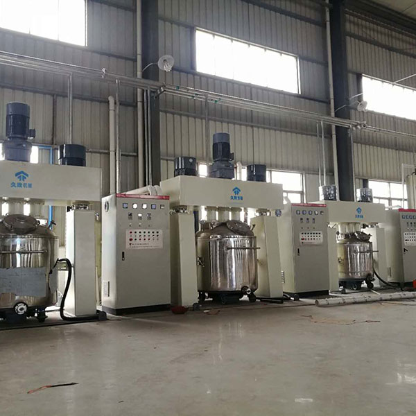 哪些因素决定了600升动力混合机的处理时间？温度高的原因是什么？